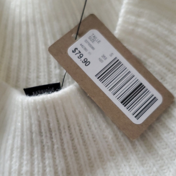 Sweater - Picture 2 of 3